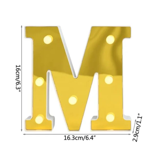 LETRA "M" DORADA 16 CMS. CON LUCES